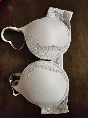 Victoria's Secret Light Gray Bra